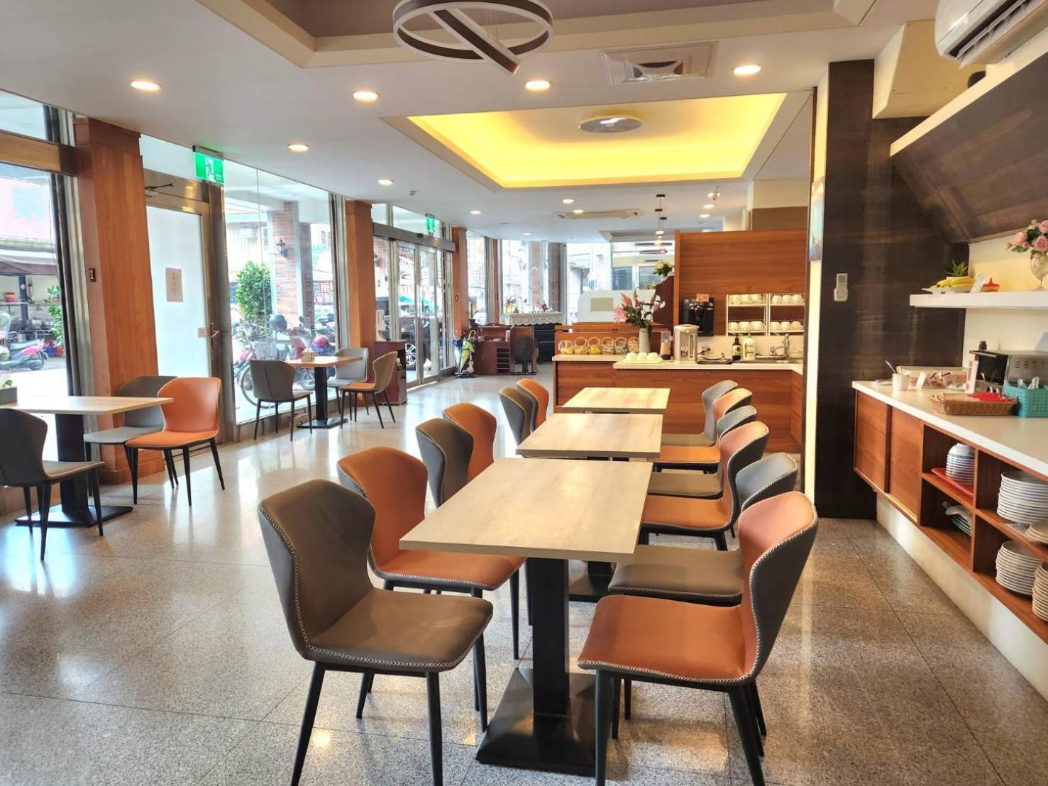 Jia-Jia Business Hotel Luodong Eksteriør bilde