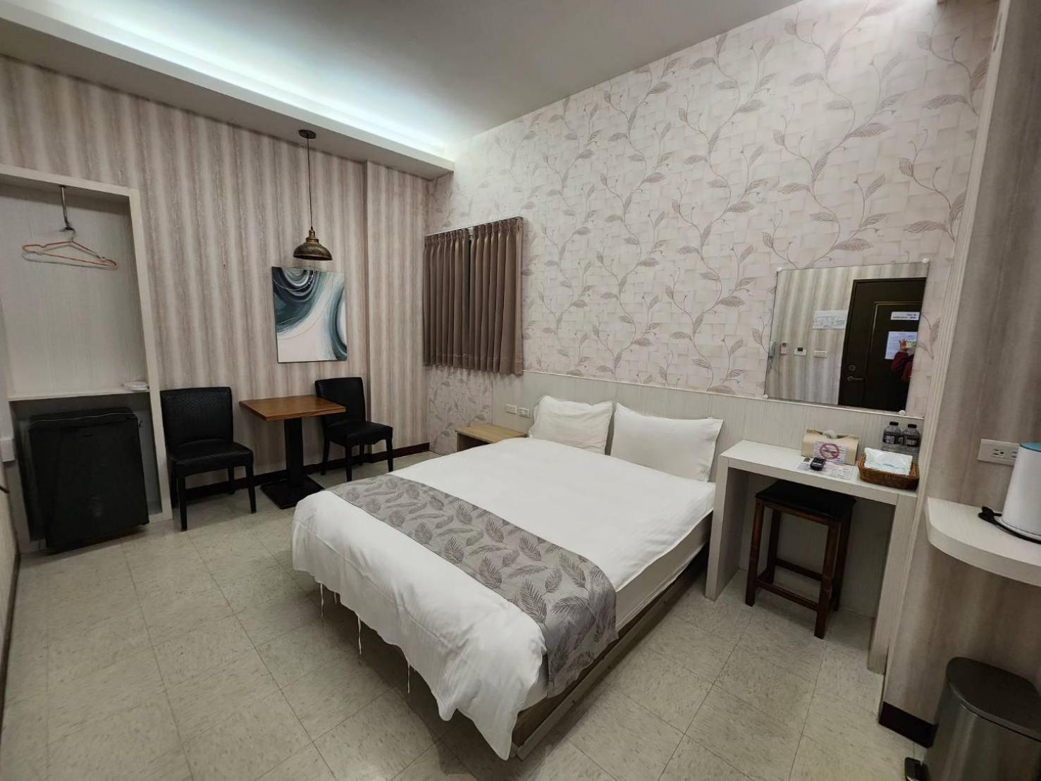 Jia-Jia Business Hotel Luodong Eksteriør bilde